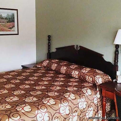 Motel Masters Atlanta - At I-85 & 285